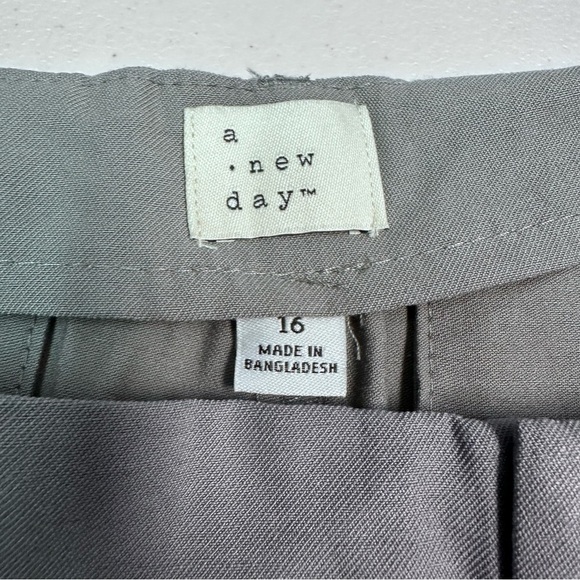 a new day Gray Trousers Relaxed Fit - Picture 3 of 9